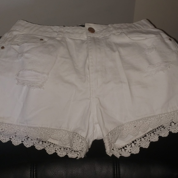 Short - Picture 1 of 4